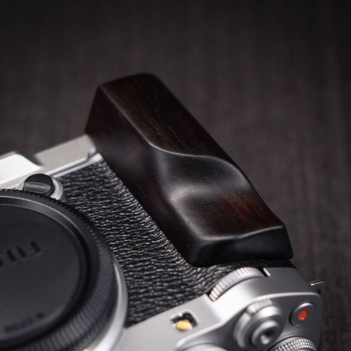 新品 富士フイルム FUJIFILM xm5 X-M5用 ハンドグリップ|Yahoo 新品 富士フイルム FUJIFILM xm5 X-M5用 ハンドグリップ|Yahoo