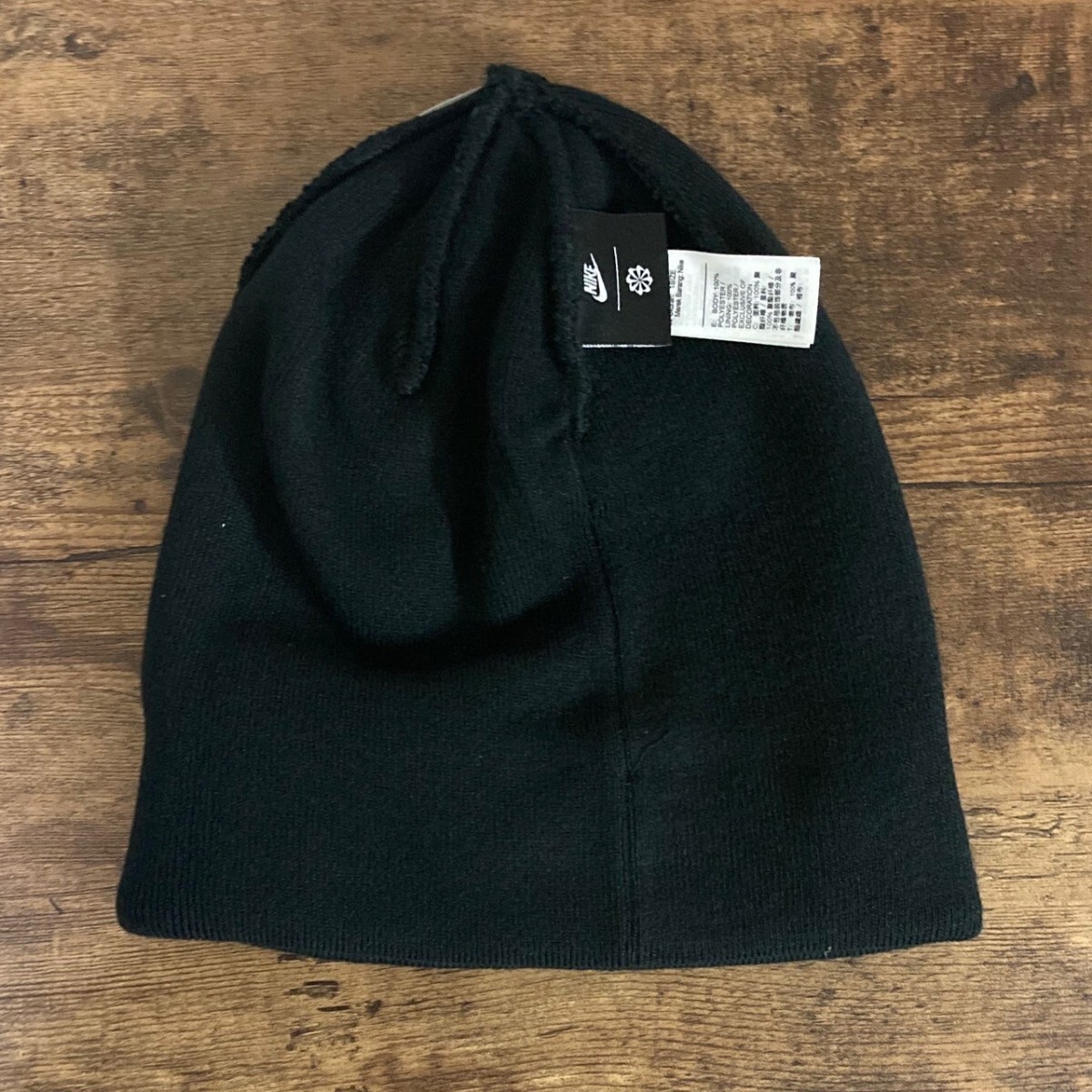 新品未使用 ナイキメタルロゴ ニットキャップ 黒 男女兼用 ピーク ビーニー 国内正規品 NIKE ブラック ニット帽 HF6630 直営店購入品_画像8