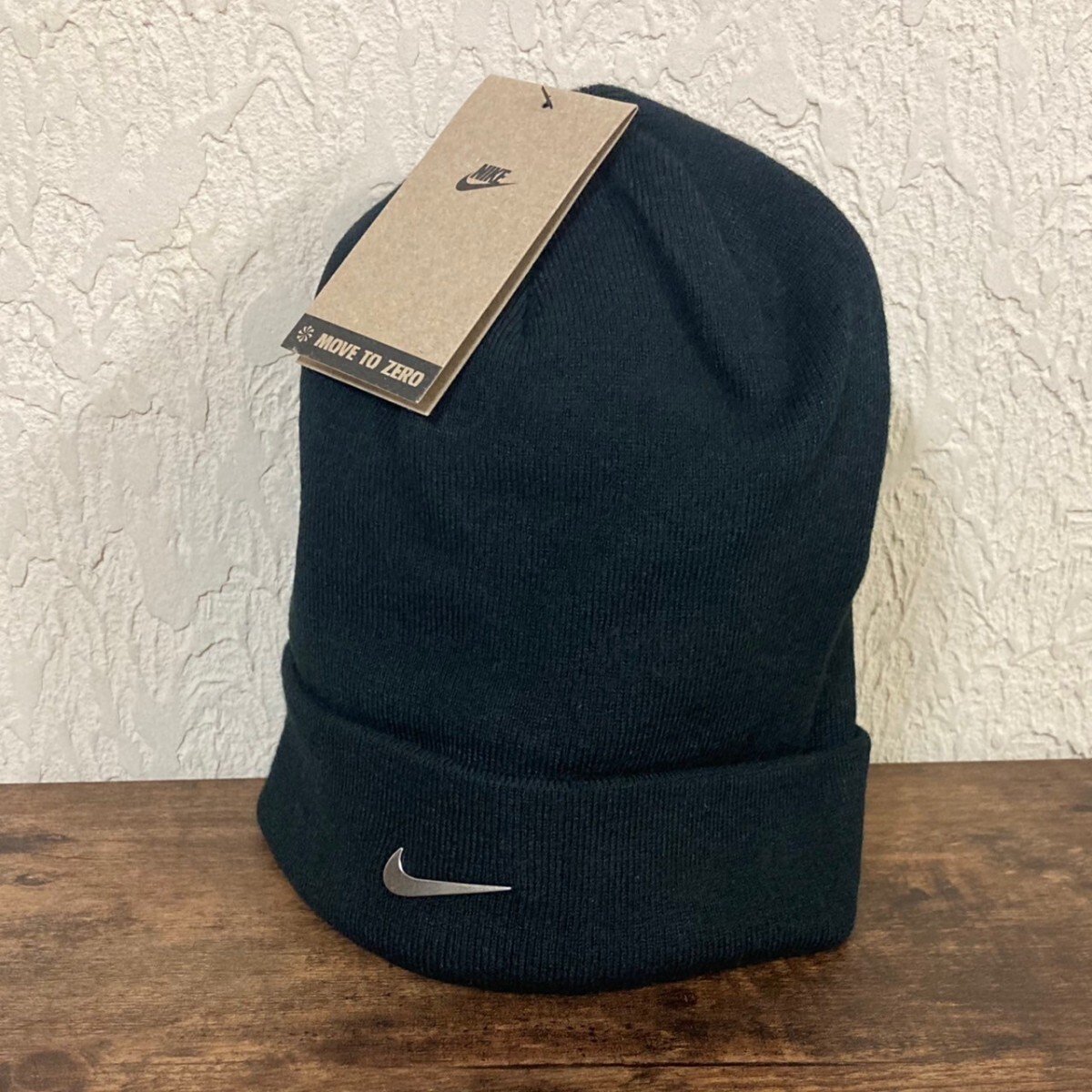 新品未使用 ナイキメタルロゴ ニットキャップ 黒 男女兼用 ピーク ビーニー 国内正規品 NIKE ブラック ニット帽 HF6630 直営店購入品_画像9