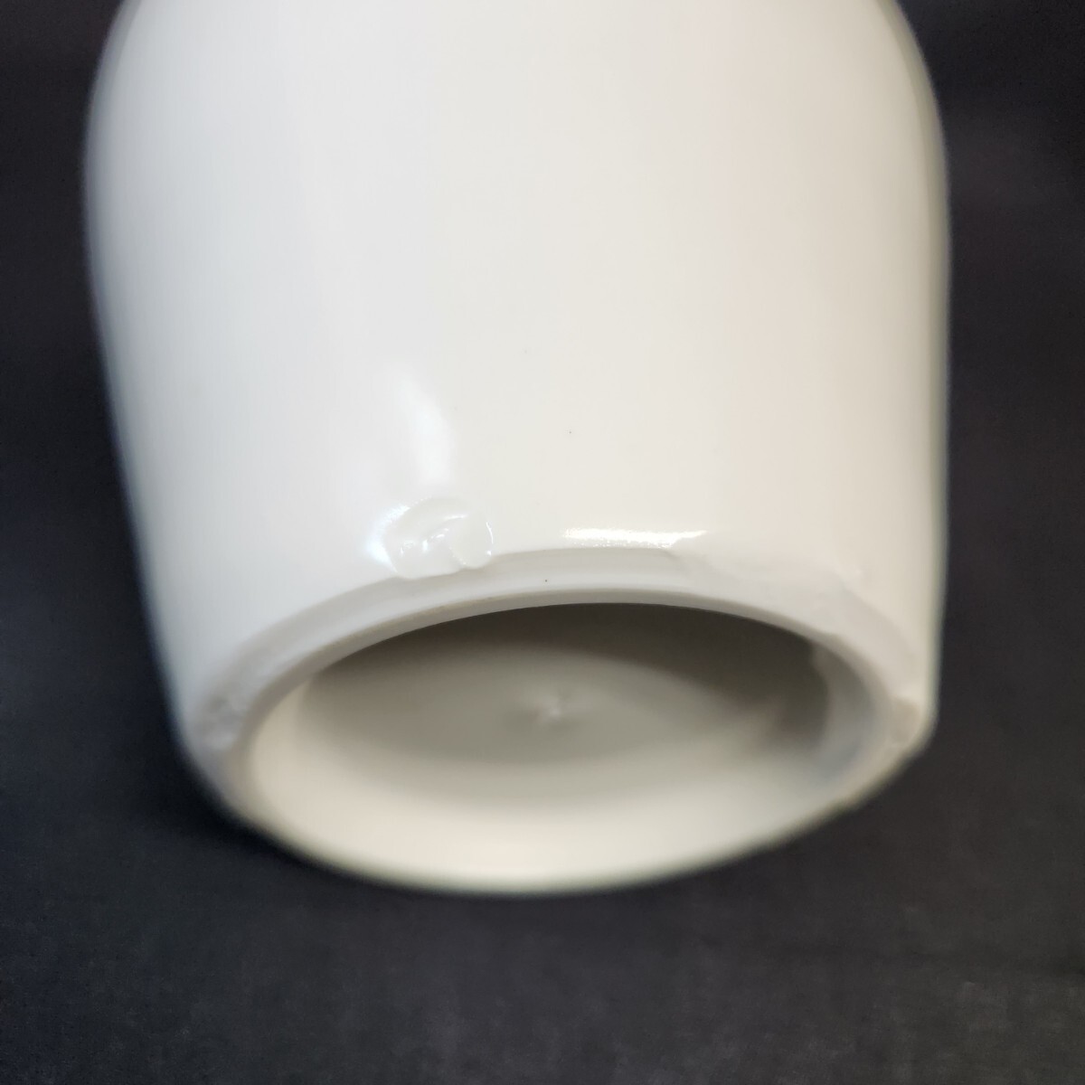 Yahoo!オークション - 黒田泰蔵 白磁 円筒 最大直径9.8cm×高さ Yahoo!オークション - 黒田泰蔵 白磁 円筒 最大直径9.8cm×高さ