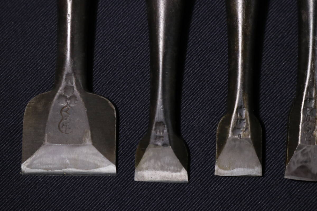 刃幅6mm~30mm くろ牛など 小振り古鑿 6本まとめ 大工道具_画像6