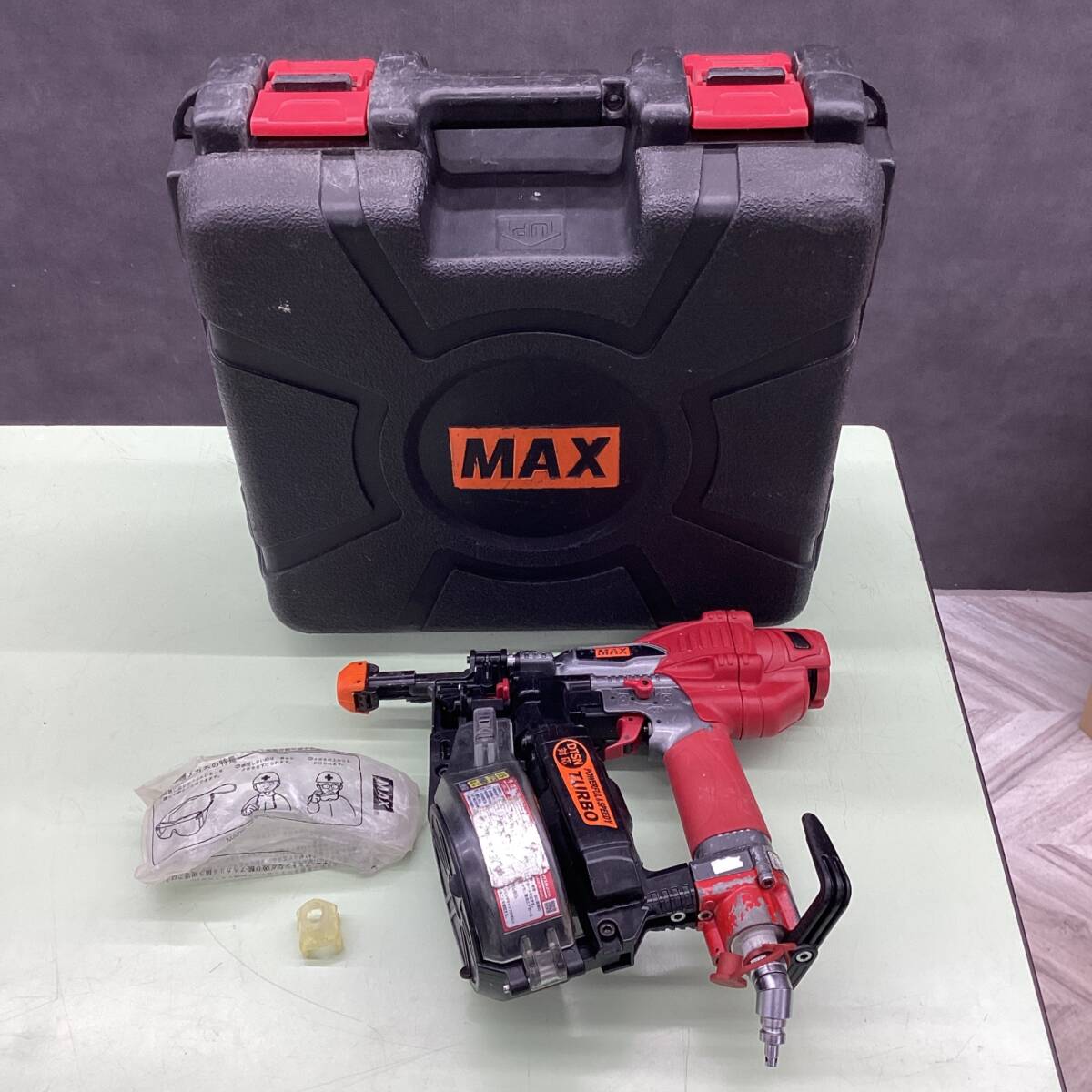 19go【中古品】★マックス(MAX) 高圧エアネジ打ち機 HV-R41G4
