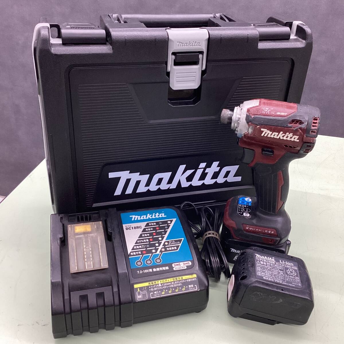 19go【中古品】〇マキタ （14.4v 3.0Ah）コードレスインパクトドライバー TD161DRFXAR