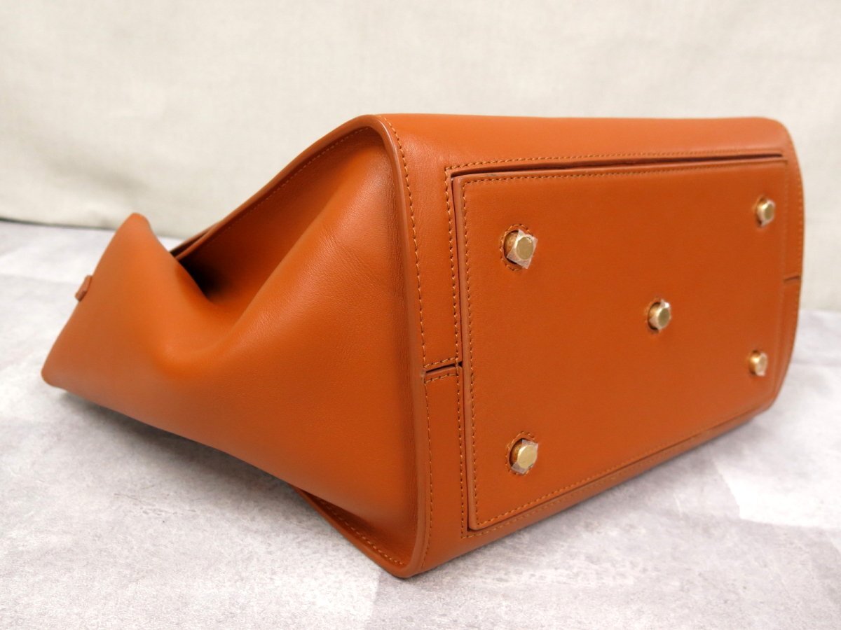 ○超美品○新品同様○CELINE セリーヌ○タイバッグ○カーフ ○超美品○新品同様○CELINE セリーヌ○タイバッグ○カーフ