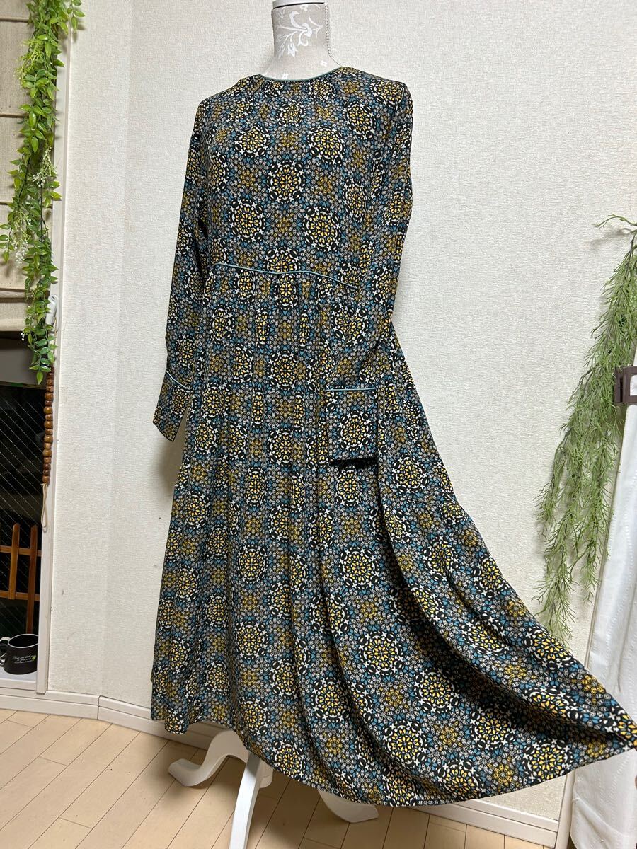 新品・タグ付き【 earth music&ecology★アースミュージック&エコロジー】総柄ロングワンピース・薄手・Fサイズ
