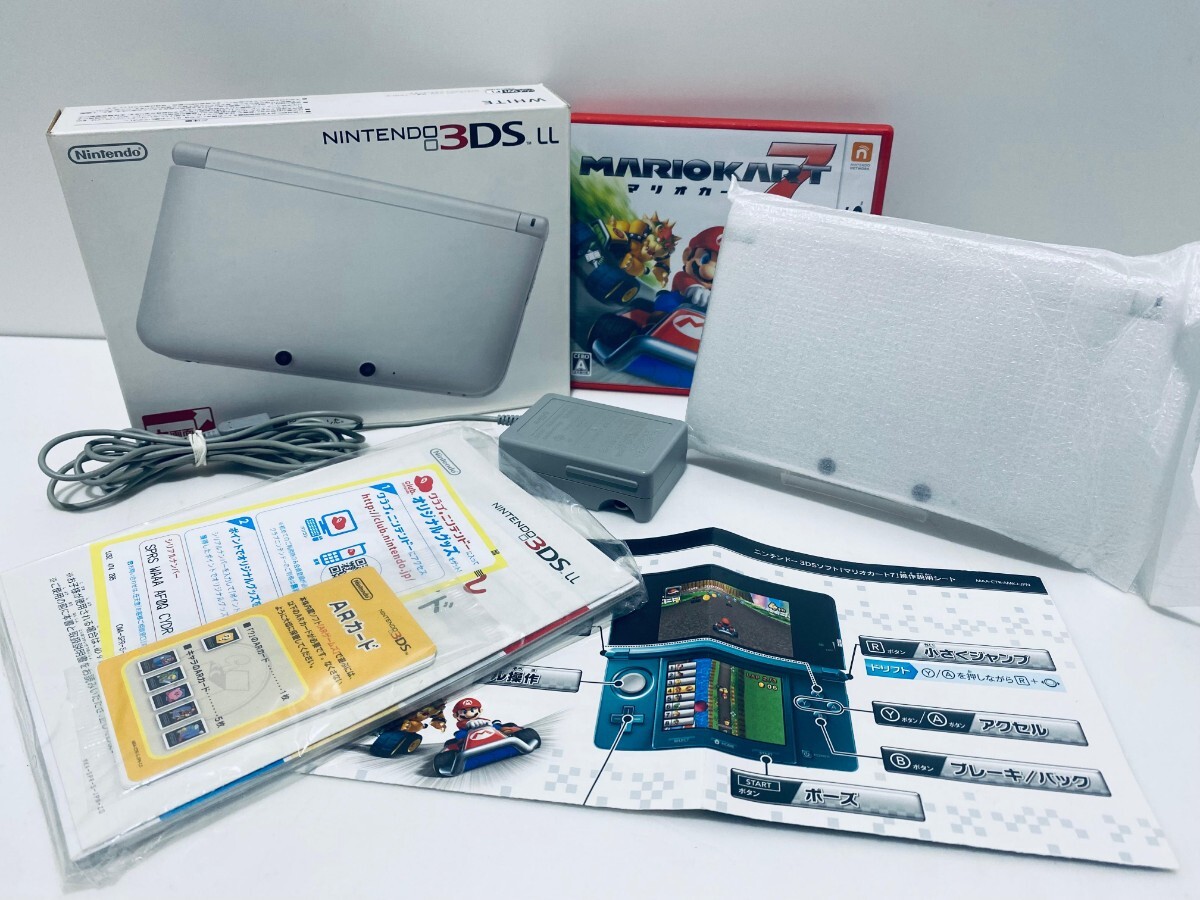 ニンテンドー3DSLL本体ホワイト SPR-001 本体 ゲーム機 Nintendo レトロゲーム 動作品 希少品 ゲームソフトセット箱付(B-8)