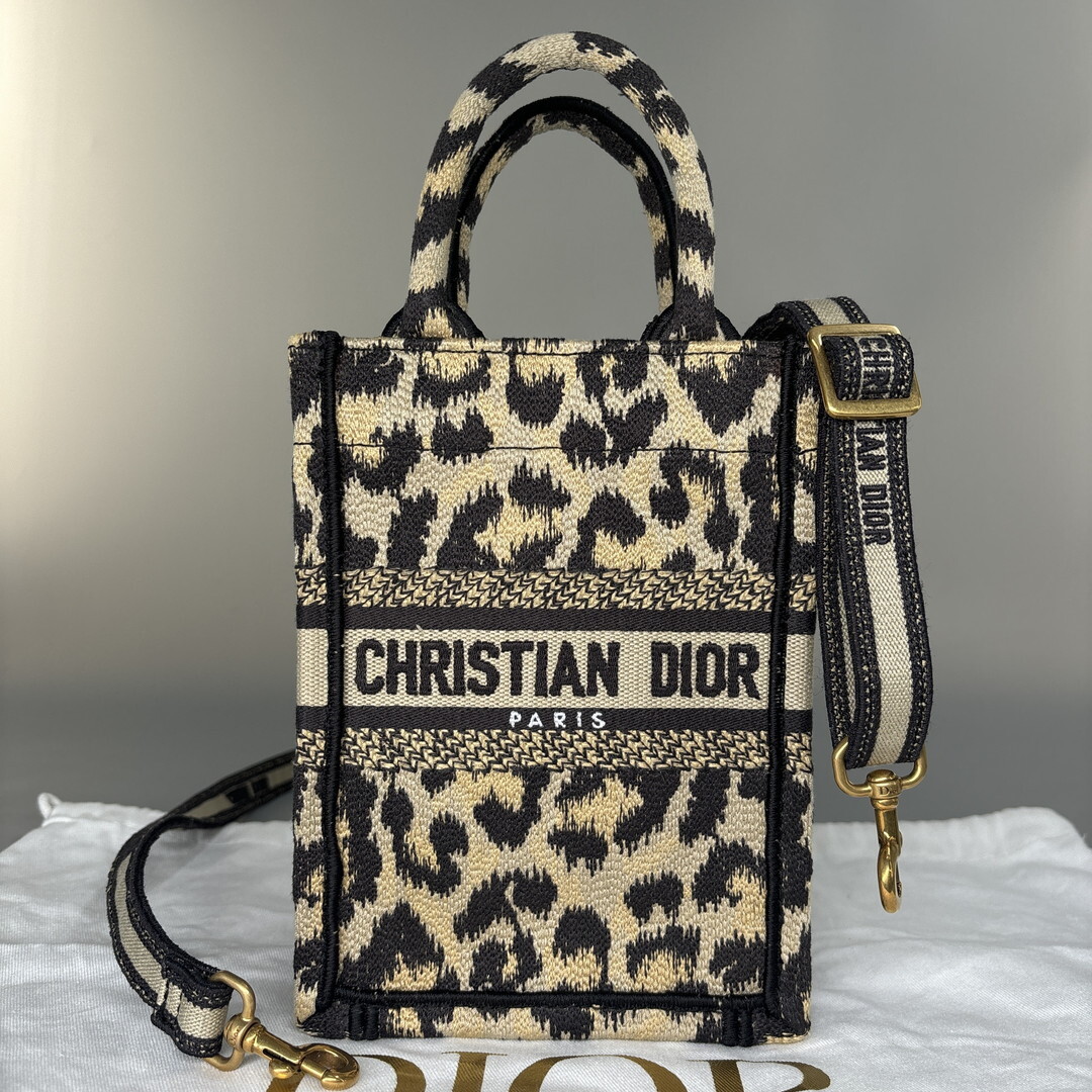1円【新品未使用】Christian Dior クリスチャンディオール 1円【新品未使用】Christian Dior クリスチャンディオール
