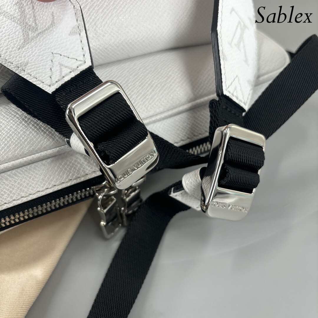1円【未使用/RFID】LOUIS VUITTON ルイヴィトン タイガラマ 1円【未使用/RFID】LOUIS VUITTON ルイヴィトン タイガラマ