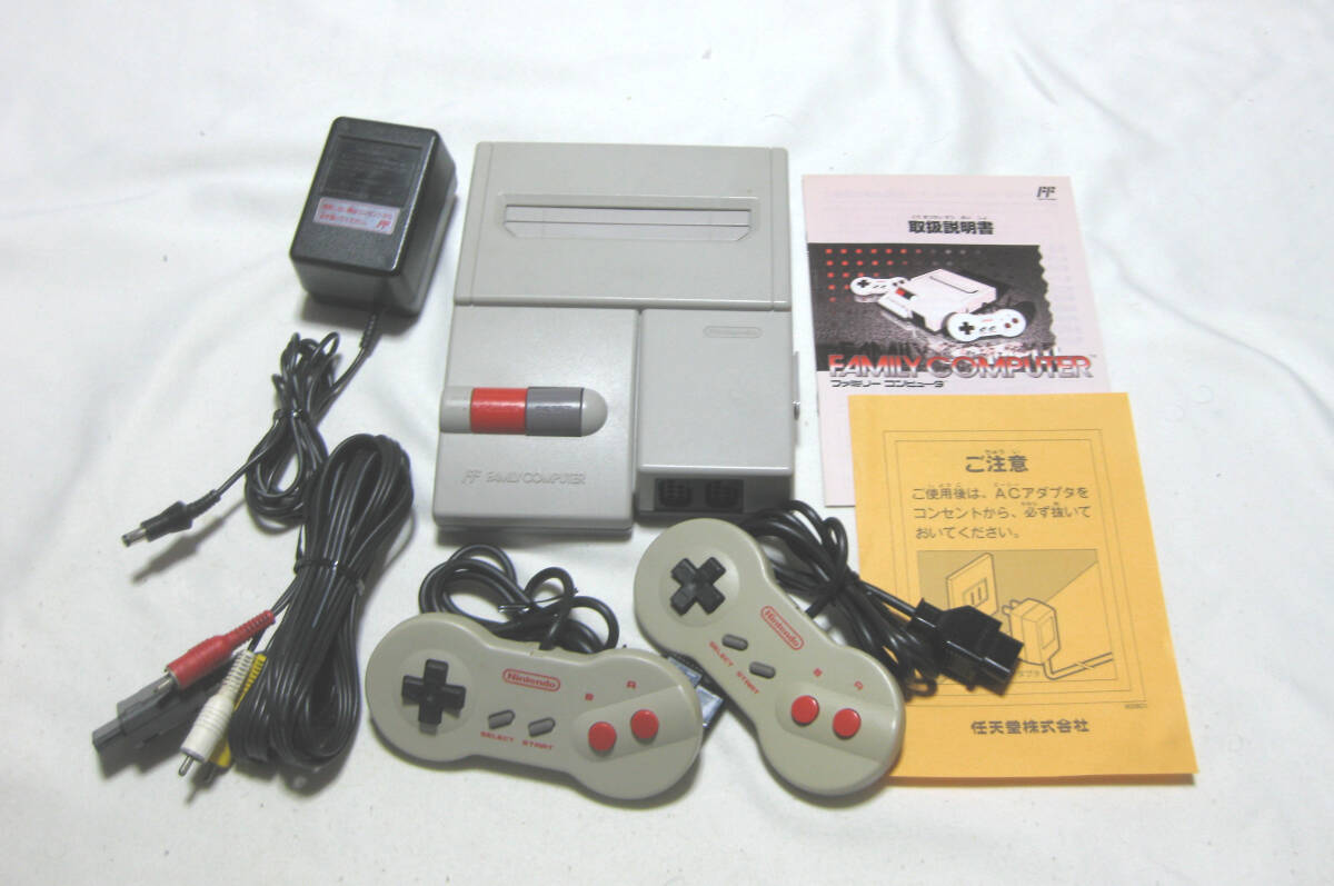 除菌済/作動保証 中古 NEW ニューファミコン 本体 箱説付 作動品 除菌済/作動保証 中古 NEW ニューファミコン 本体 箱説付 作動品