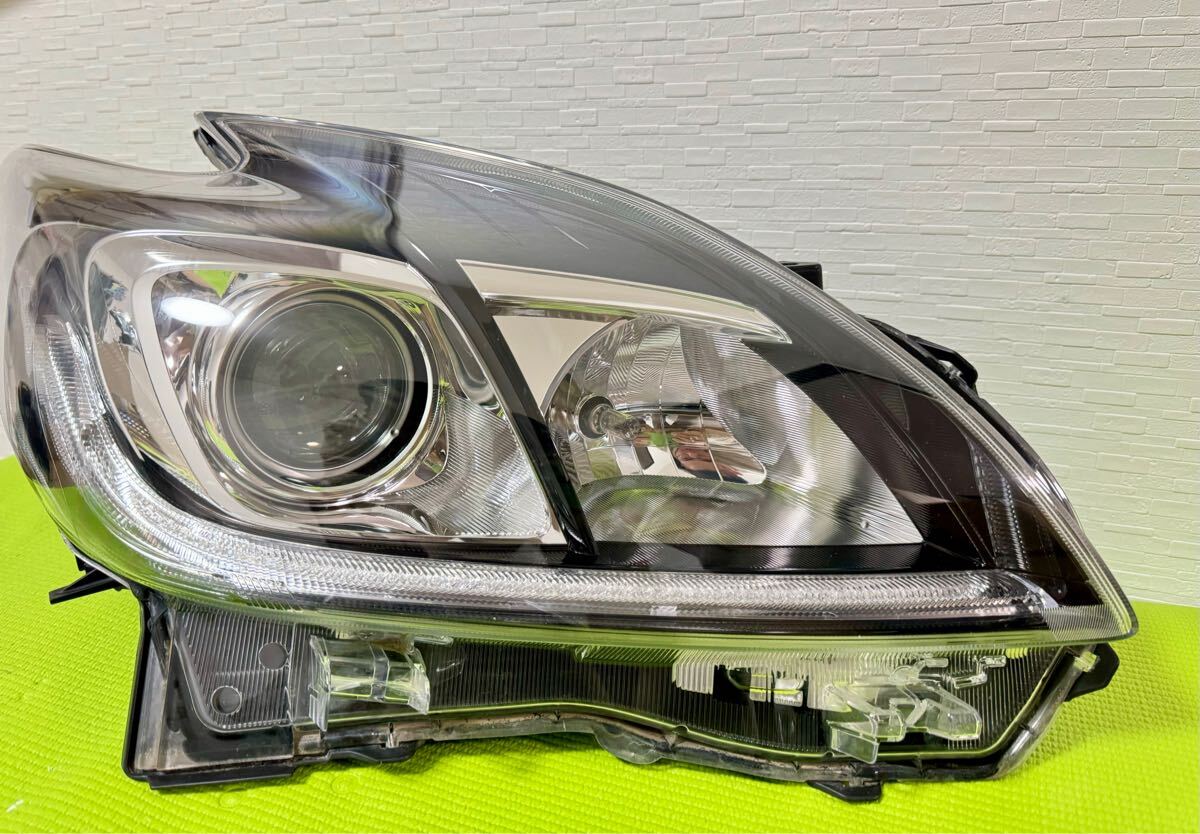 トヨタ プリウス 30 純正ヘッドライト 左右セット 中古品 KOITO プリウス30 後期 純正 HID ヘッドライト 左右セット KOITO