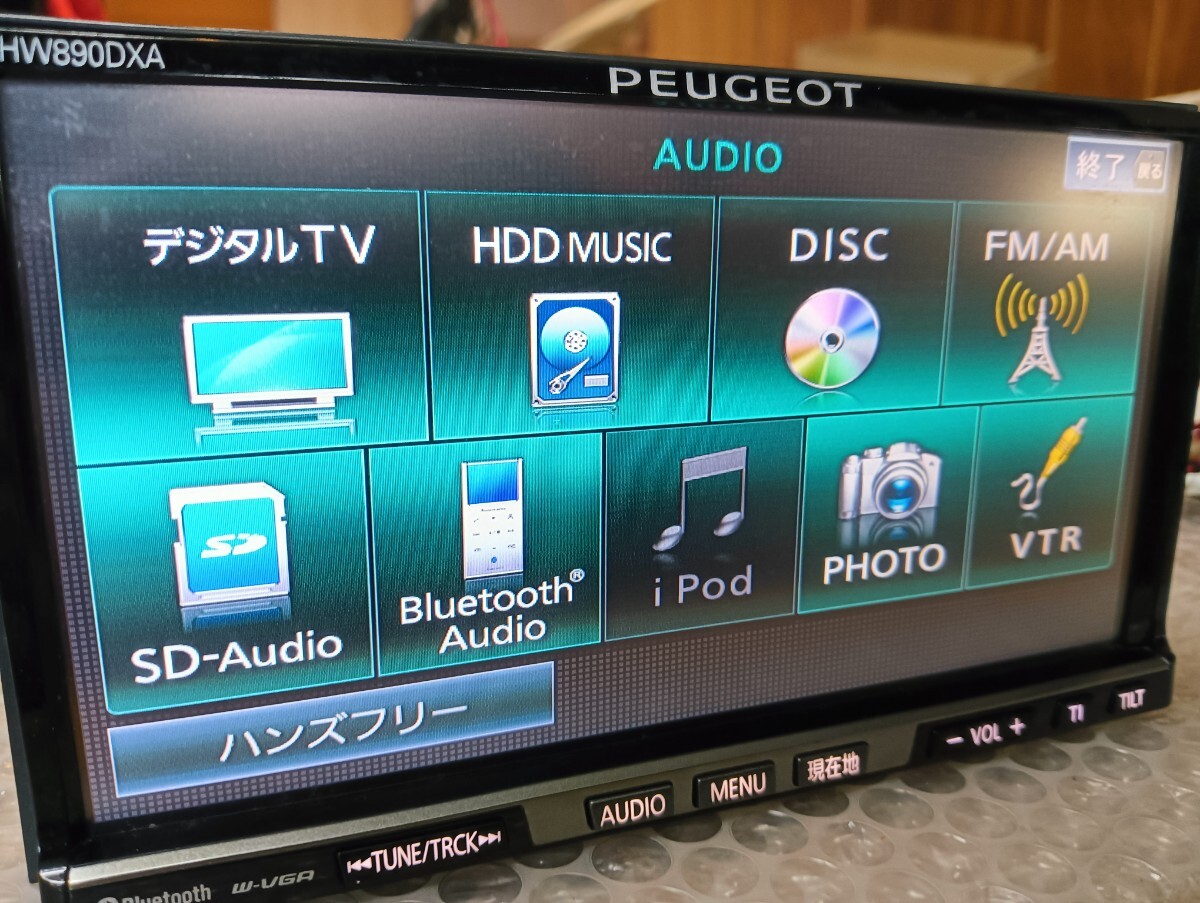 3912073■ Panasonic strada / CN-HW890DXA ■ 2010年地図 パナソニック ストラーダHDDナビ PEUGEOT プジョー純正 キレイ Bluetooth 地デジ