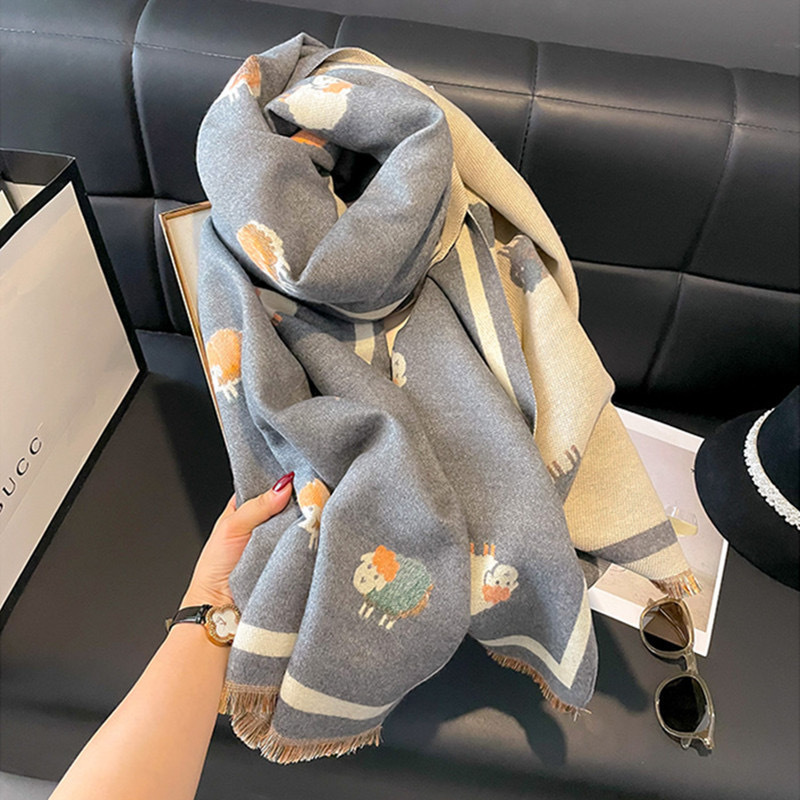 NEW新入荷定番上質上品大判カシミヤ100％ストール　マフラー　リバーシブル　オシャレエレガント　羊　グレー