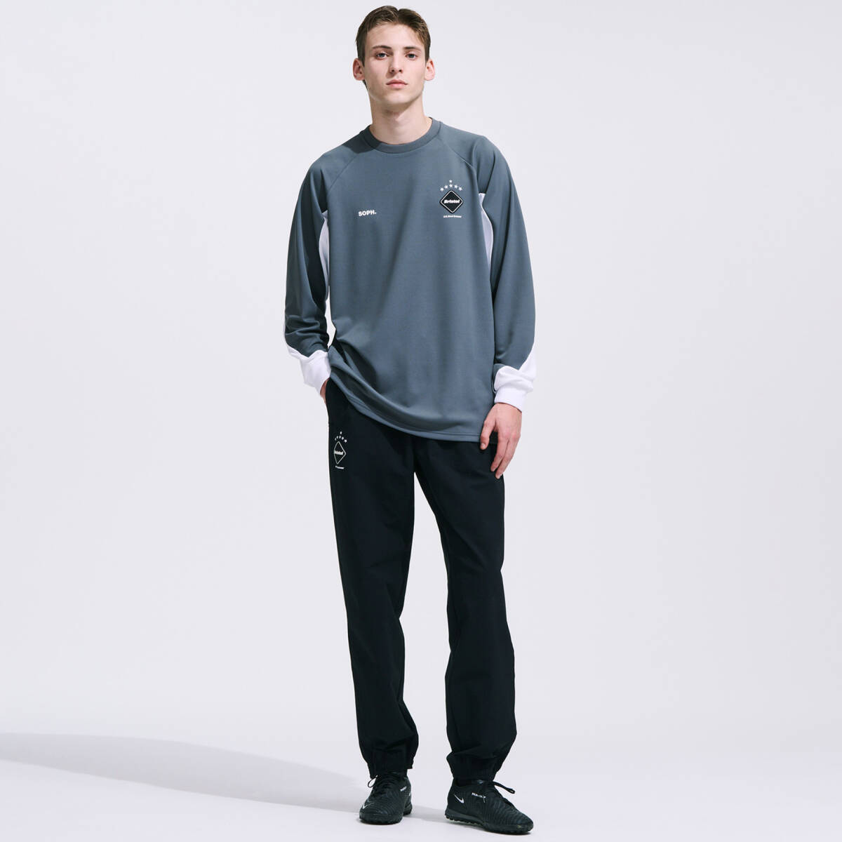 24SS新品L黒F C Real BristolブリストルSTREAM LINE L/S TOPロン 24SS新品L黒F C Real BristolブリストルSTREAM LINE L/S TOPロン