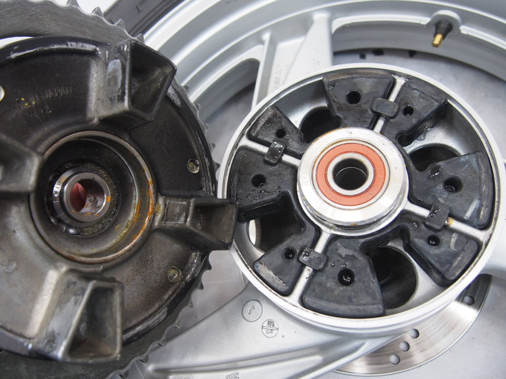 ZZR400純正リアホイール4.50×17J振れなしZX400Nタイヤ溝あり93-06年