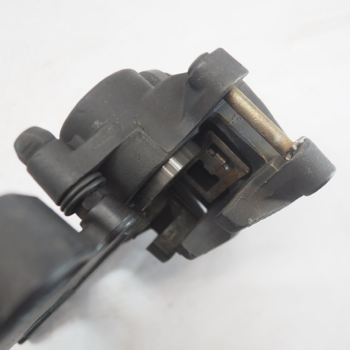 良品 BMW F650GS リアキャリパー サポート ブレンボ brembo 34112345856 00-07年