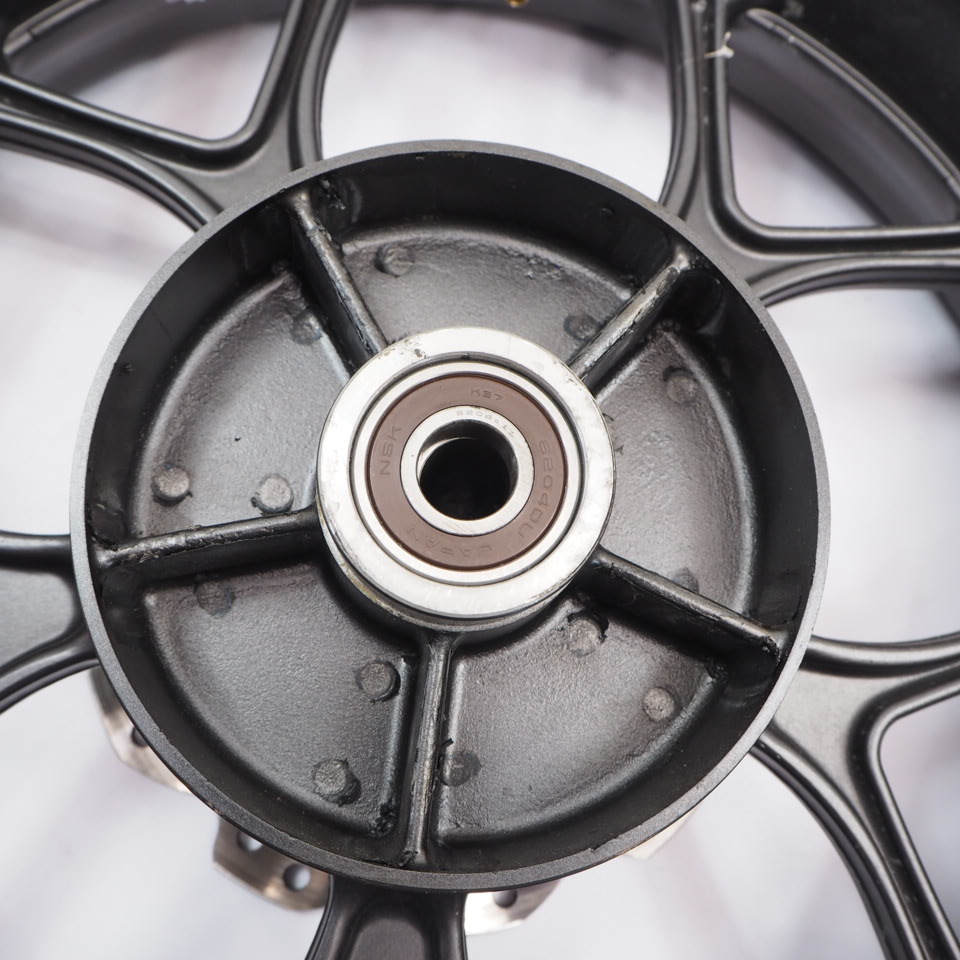 NC700S RC61純正リアホイール后ろホイール 17x4.50 MGS 08Wリアブレーキディスクローター NC750S RC70 NC700X RC63 NC750X RC72