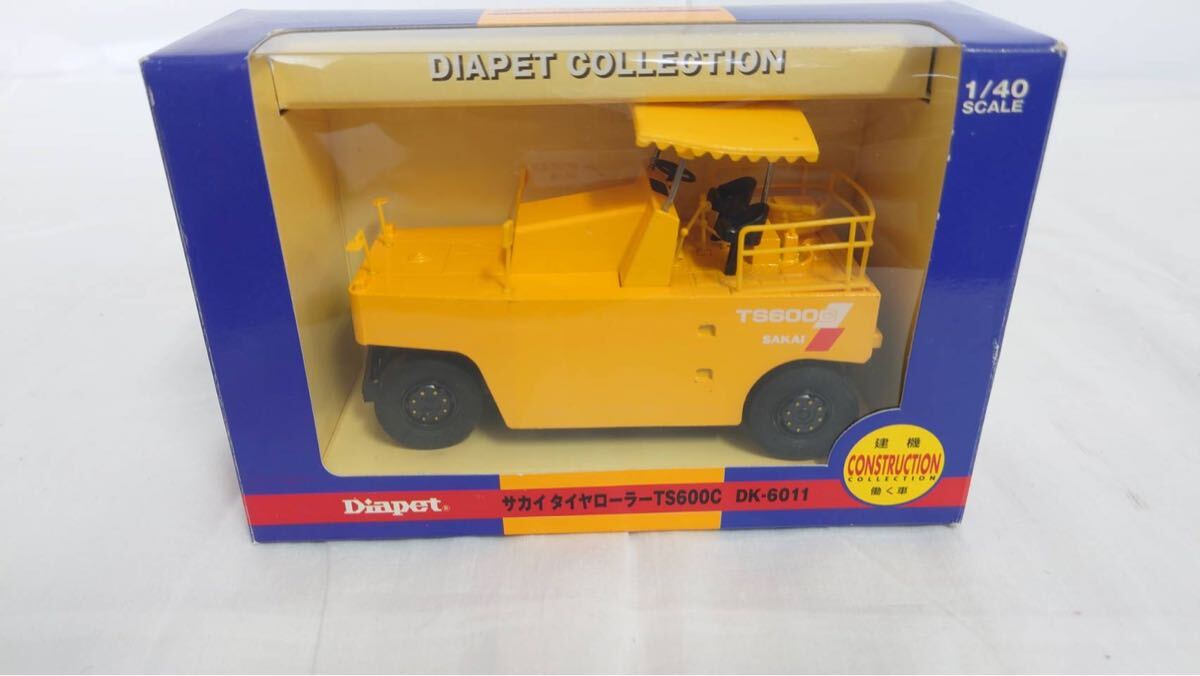 * Diapet 1/40 Sakai tire roller TS600C DK-6011 heavy equipment construction machinery Diapet