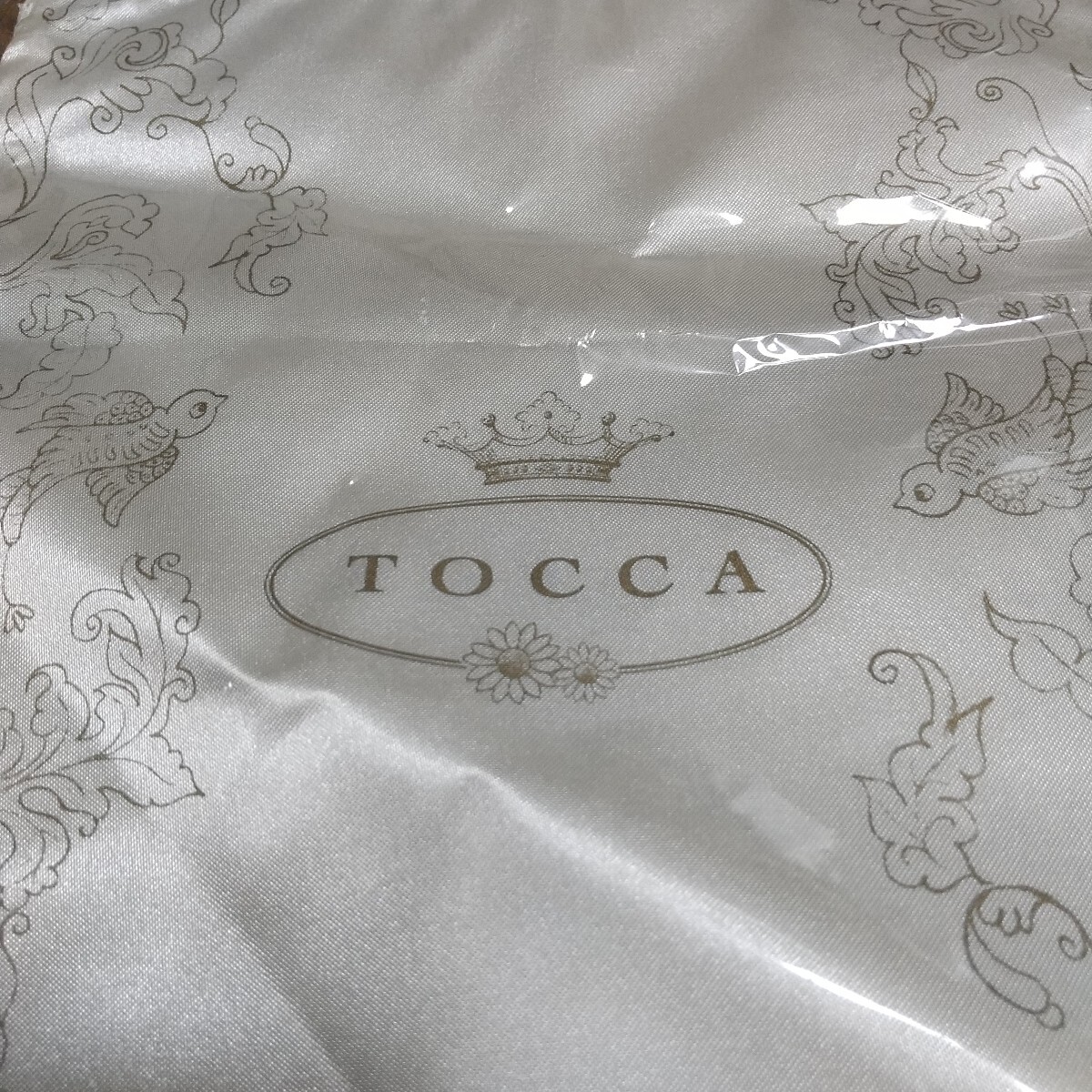 TOCCA トッカのサテン巾著ポーチ 