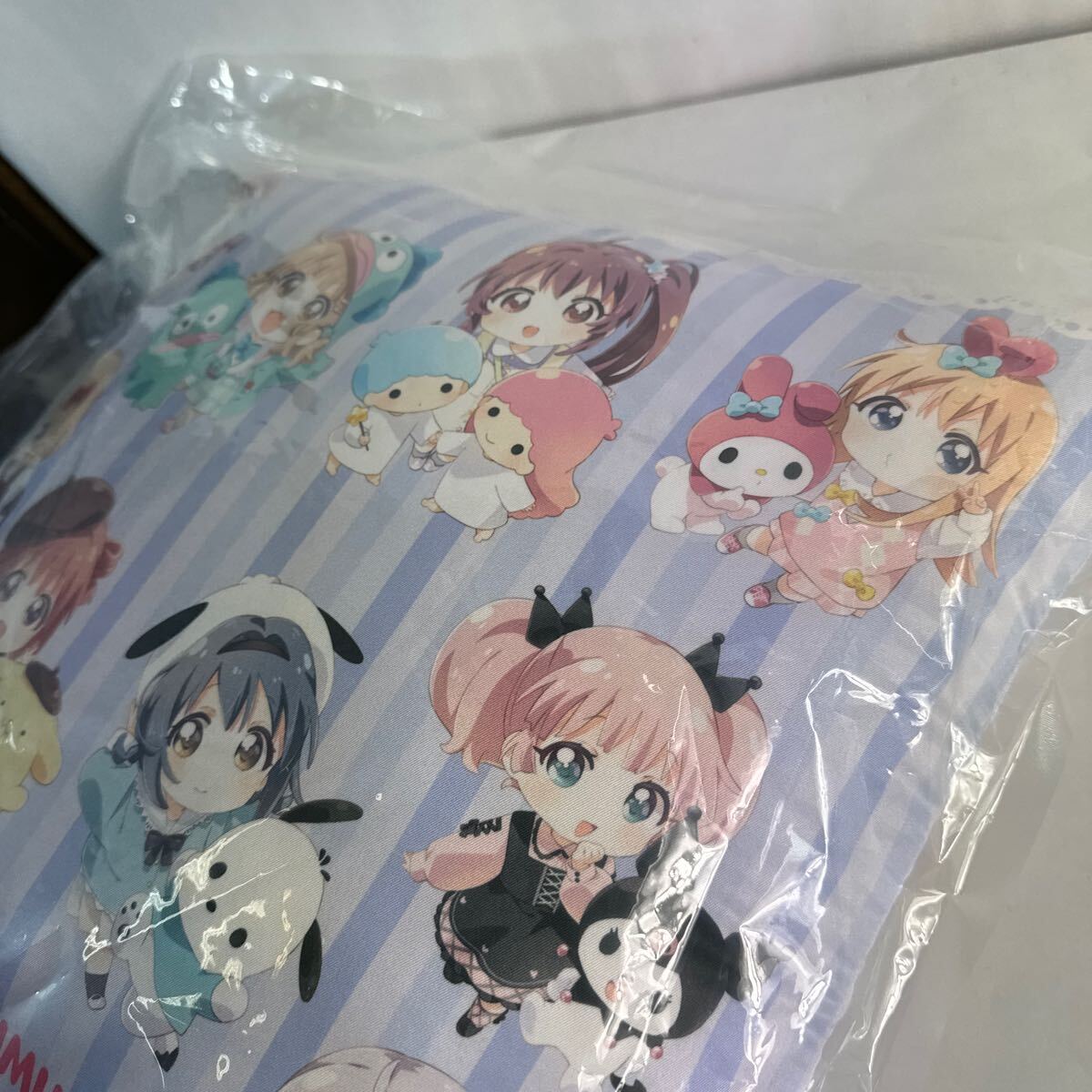 ゆるゆり&大室家&サンリオキャラクターズ クッション B2