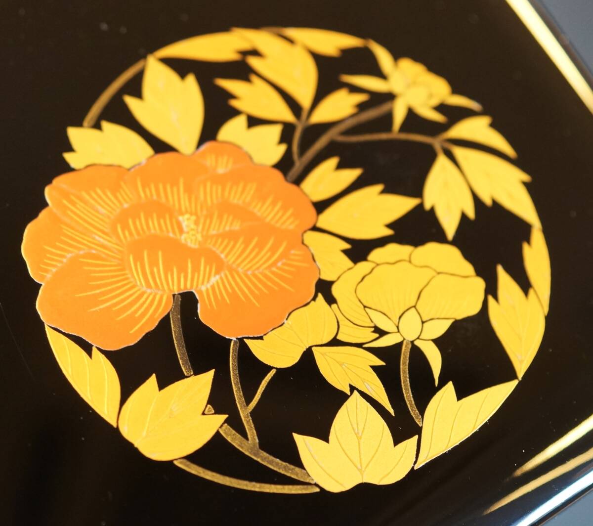 輪島塗 慶塚漆器工房 菊蒔絵 硯箱 - 工芸品 輪島塗 慶塚漆器工房 菊蒔絵 硯箱 - 工芸品