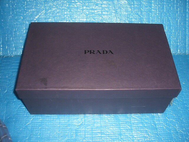 多少難あり　PRADA プラダ のパンプス　３６　１/２