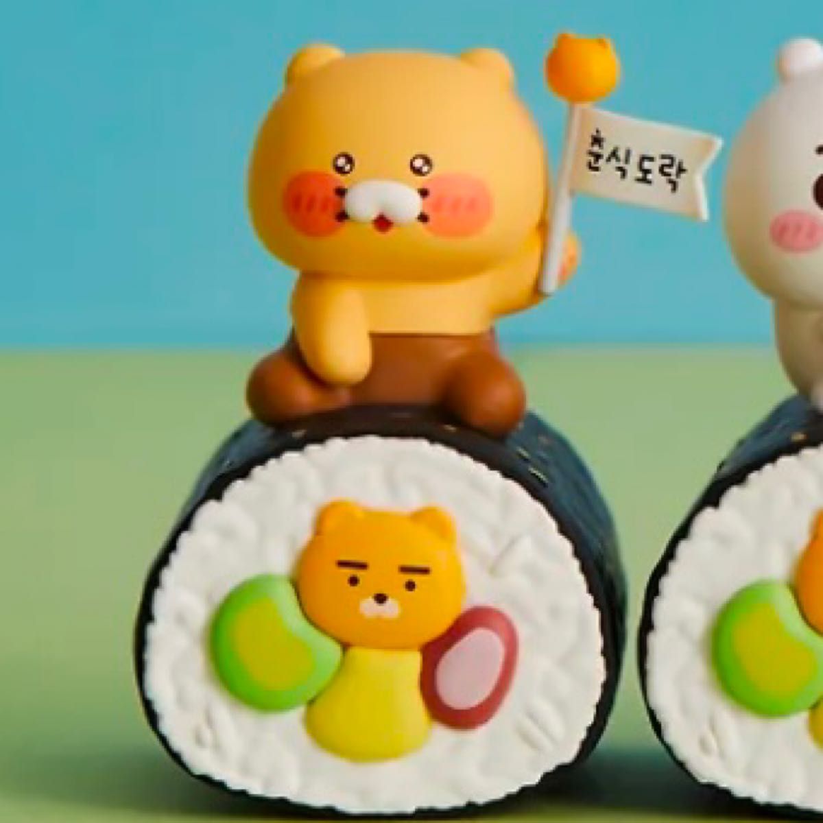 韓国限定コラボ】ちいかわ×カカオフレンズ ハチワレ キンパ 韓国限定コラボ】ちいかわ×カカオフレンズ ハチワレ キンパ