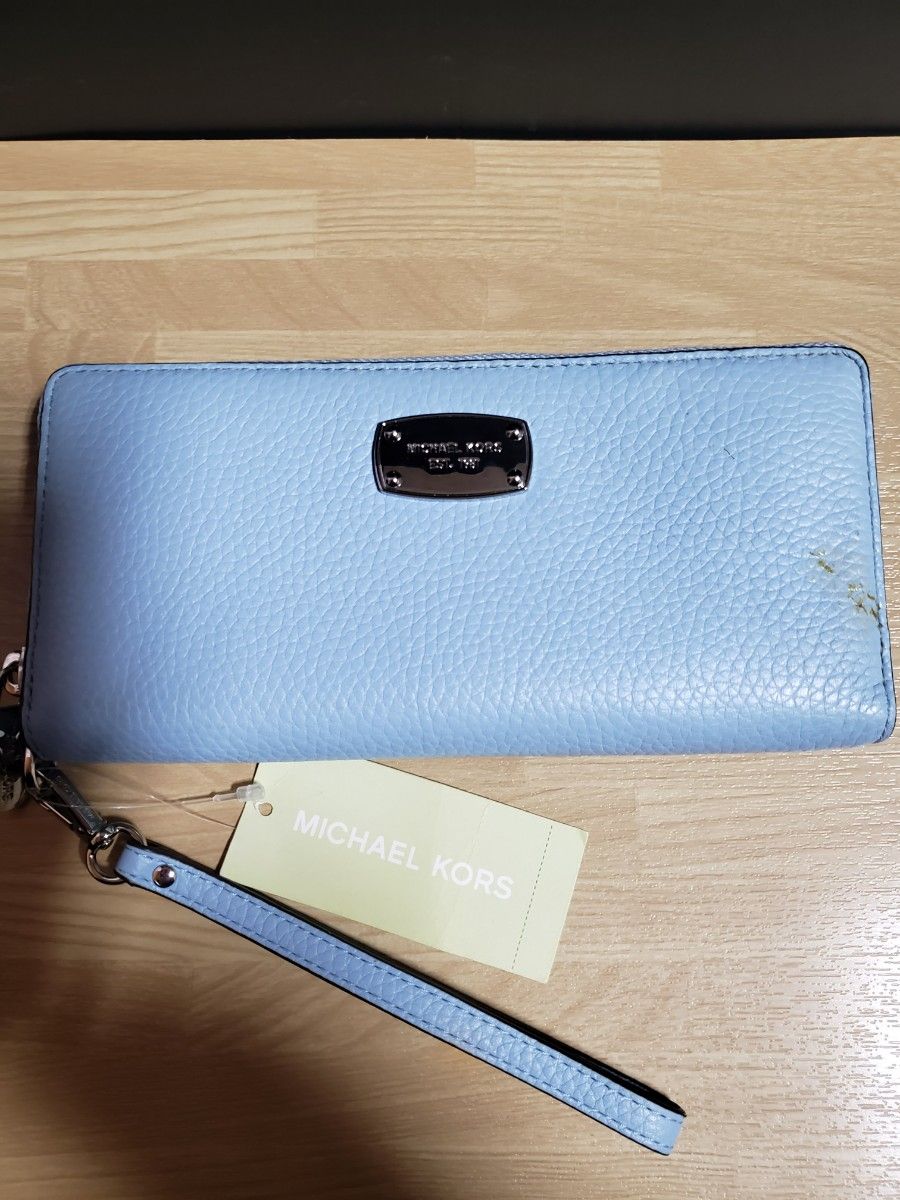 新品(紙タグ付き) マイケル・コース 長財布 水色 定価40700円 新品(紙タグ付き) マイケル・コース 長財布 水色 定価40700円