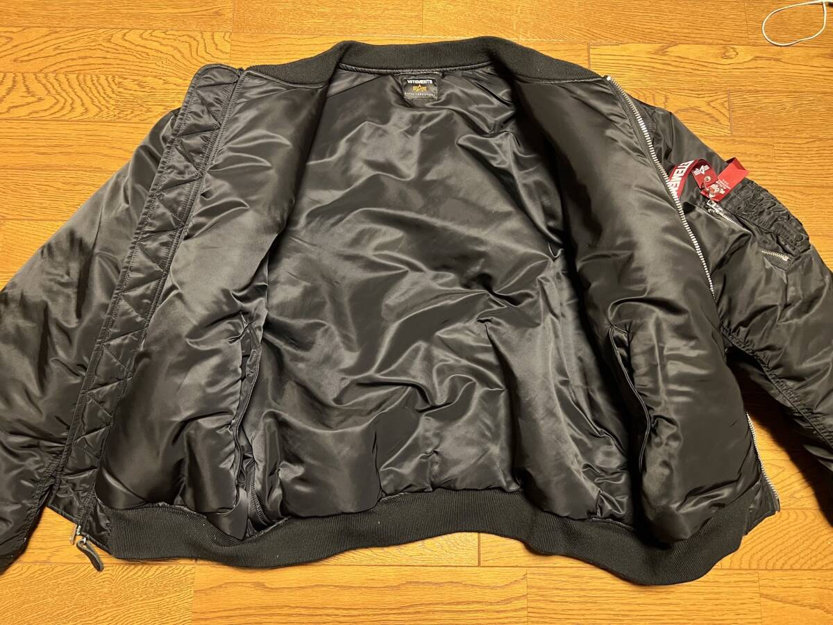 VETEMENTS × ALPHA INDUSTRIES MA-1 オーバーサイズ ボンバー VETEMENTS × ALPHA INDUSTRIES MA-1 オーバーサイズ ボンバー
