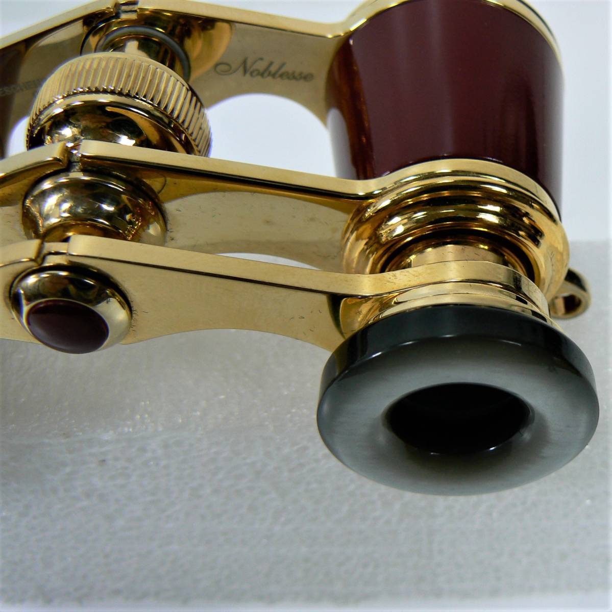  Yupack.60 size shipping. clear writing ending Eschenbach.Noblesse.Germany. opera glasses.1000*0069 high class. beautiful. elegant binoculars. Germany made ( red frame )