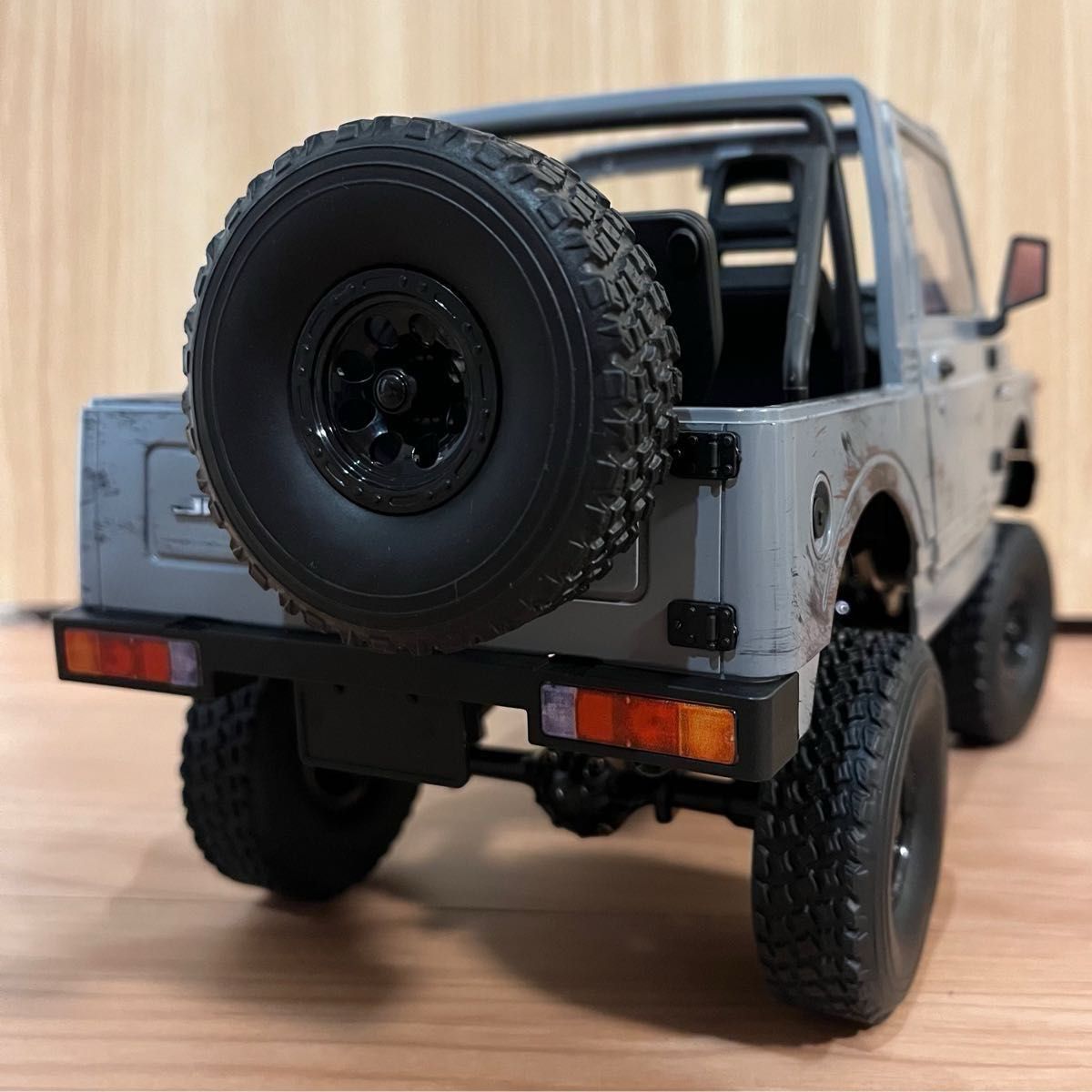 カスタム品】WPL JAPAN C74-1 ジムニー JA11 グレー 汚し塗装 カスタム品】WPL JAPAN C74-1 ジムニー JA11 グレー 汚し塗装