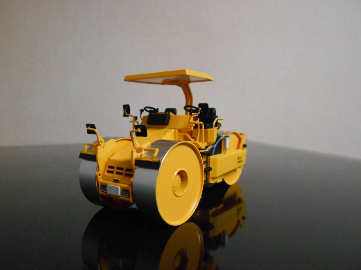 ケンクラフト 1/50 SAKAI (酒井重工業)R2-4 マカダム ケンクラフト 1/50 SAKAI (酒井重工業)R2-4 マカダム
