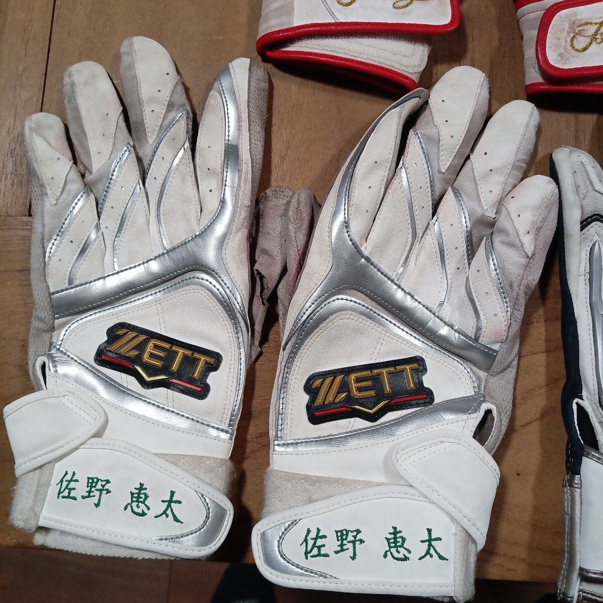 DNAベイスターズ佐野選手 筒香選手 実使用バッティング用手袋計3 DNAベイスターズ佐野選手 筒香選手 実使用バッティング用手袋計3