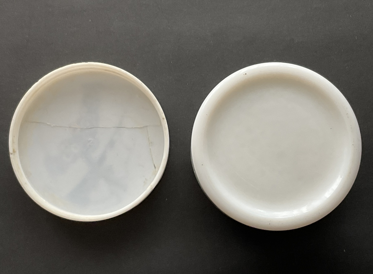 中原淳一・レートジュニアクリーム 瓶/平尾賛平商店・レトロ瓶/化粧瓶/白粉/昭和レトロ 昭和30年代(雑貨)|売買されたオークション情報、Yahoo!オークション(旧ヤフオク!) の商品情報をアーカイブ公開 - オークファン(aucfan.com) 中原淳一・レートジュニアクリーム 瓶/平尾賛平商店・レトロ瓶/化粧瓶/白粉/昭和レトロ 昭和30年代(雑貨)|売買されたオークション情報、Yahoo!オークション(旧ヤフオク!) の商品情報をアーカイブ公開 - オークファン(aucfan.com)