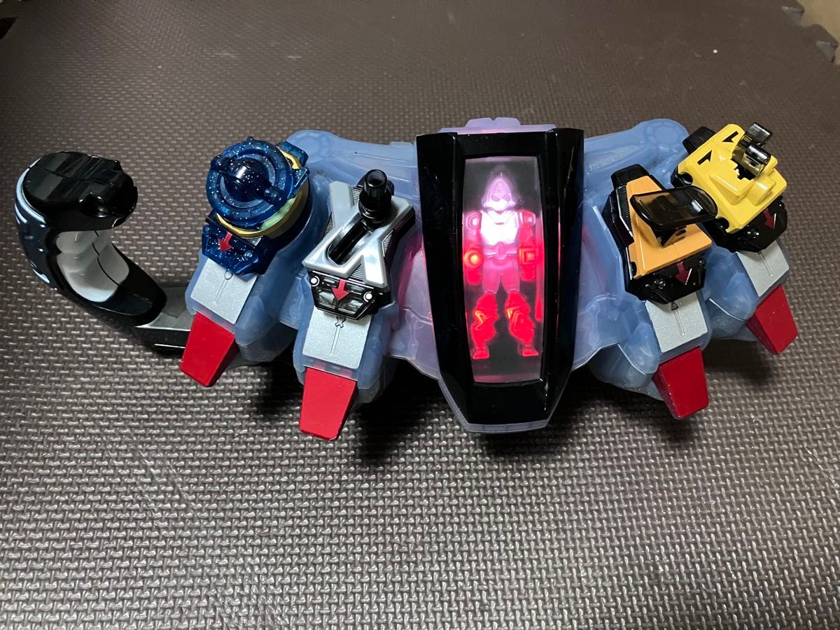 動作確認済 仮面ライダー フォーゼ 変身ベルト DXフォーゼ 動作確認済 仮面ライダー フォーゼ 変身ベルト DXフォーゼ
