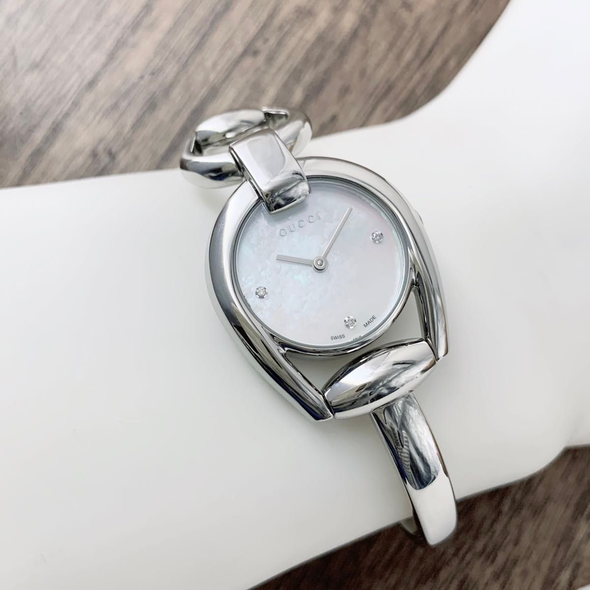GUCCI グッチ ホースビット バングル - アクセサリー GUCCI グッチ ホースビット バングル - アクセサリー
