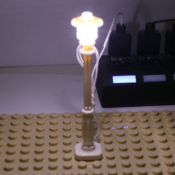 MOC LEGO レゴ ブロック 互換 カスタム パーツ 街灯 ストリートライト USB LED (ホワイト） 2本セット！送料無料！_画像1