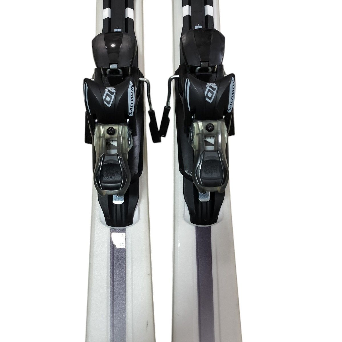 美品 SALOMON G KART 162cm スキー板 軽量 初心者 サロモン 中級 美品 SALOMON G KART 162cm スキー板 軽量 初心者 サロモン 中級