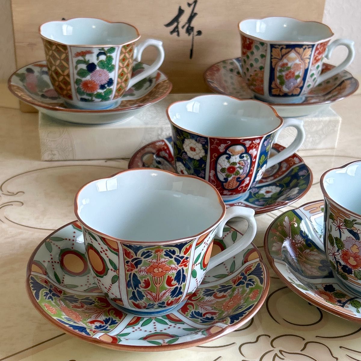 新品未使用 有田焼 古伊万里様 宝泉窯 スープカップ ソーサー 皿 有田焼 清秀窯 絵変わり 古伊万里 カップ&ソーサー 5客