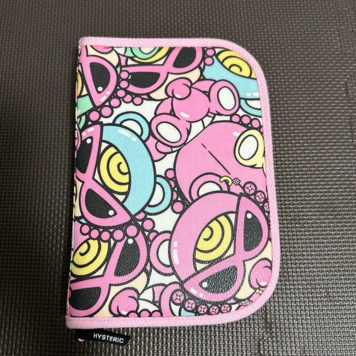 美品】HYSTERICMINI ヒステリックミニ マルチケース 母子手帳 L 美品】HYSTERICMINI ヒステリックミニ マルチケース 母子手帳 L