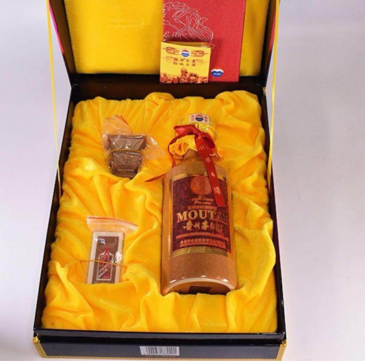 貴州茅台酒 マオタイ酒 50年 酒器 冊子 箱付 500ml/1 006g 貴州茅台酒 マオタイ酒 50年 酒器 冊子 箱付 500ml/1 006g