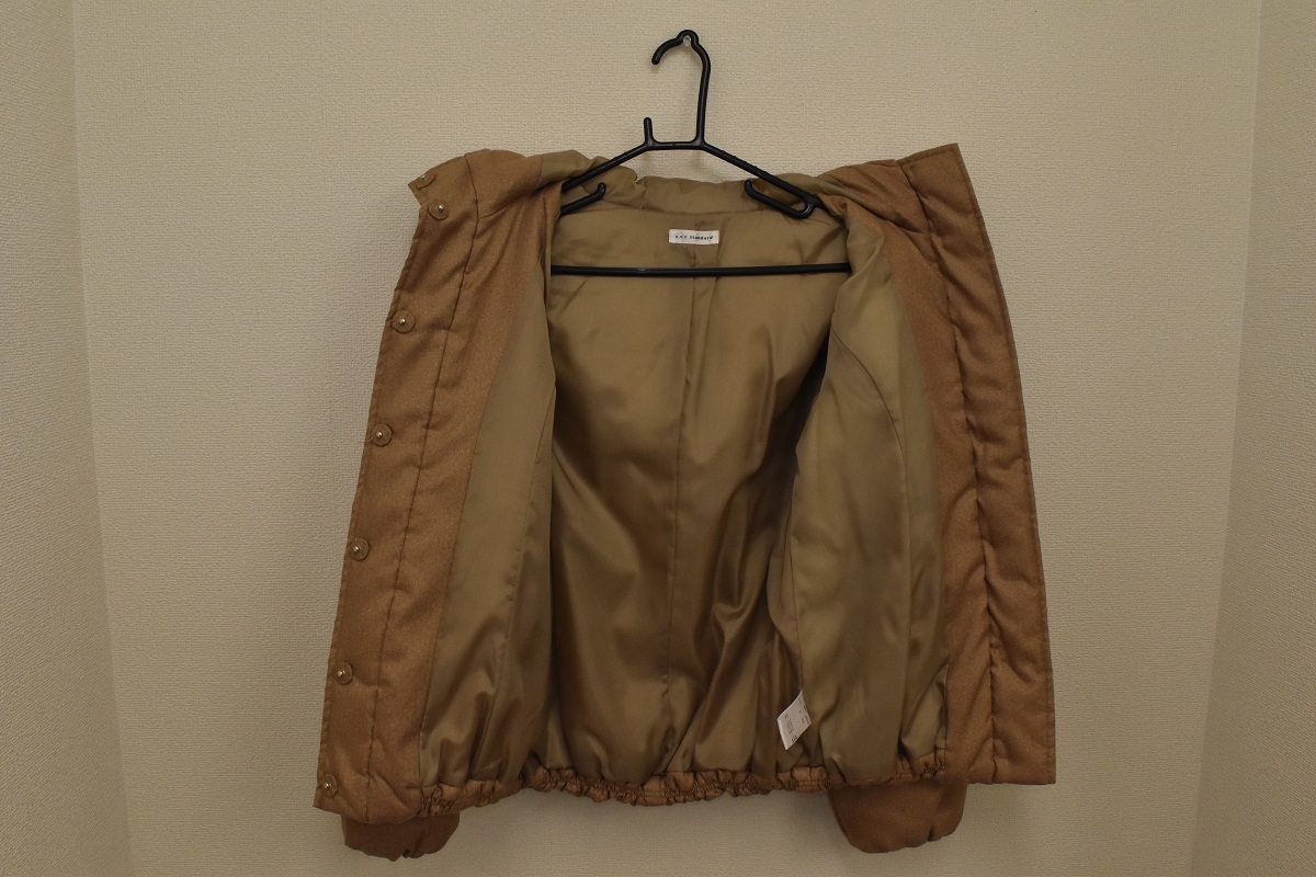 a.v.v standard フード付き中綿入りジャケット コート Mサイズ レディース 女性用 ブラウン ベージュ キャメル _画像3