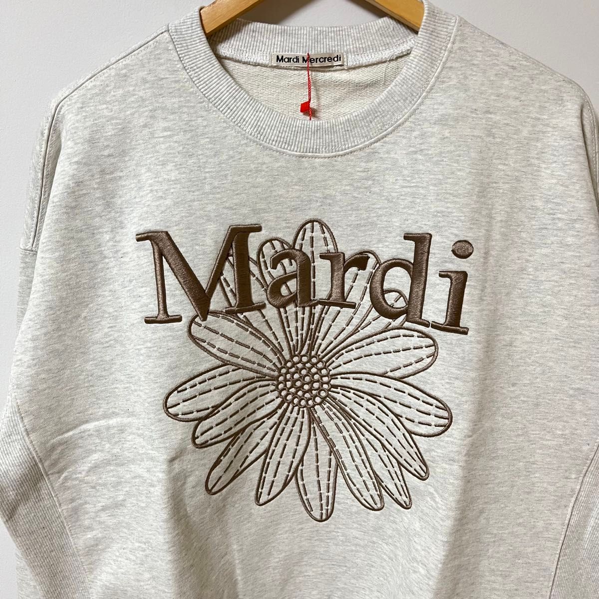 Mardi Mercredi マルディメクルディ スウェット トレーナー 刺繍 Mardi Mercredi マルディメクルディ スウェット トレーナー 刺繍
