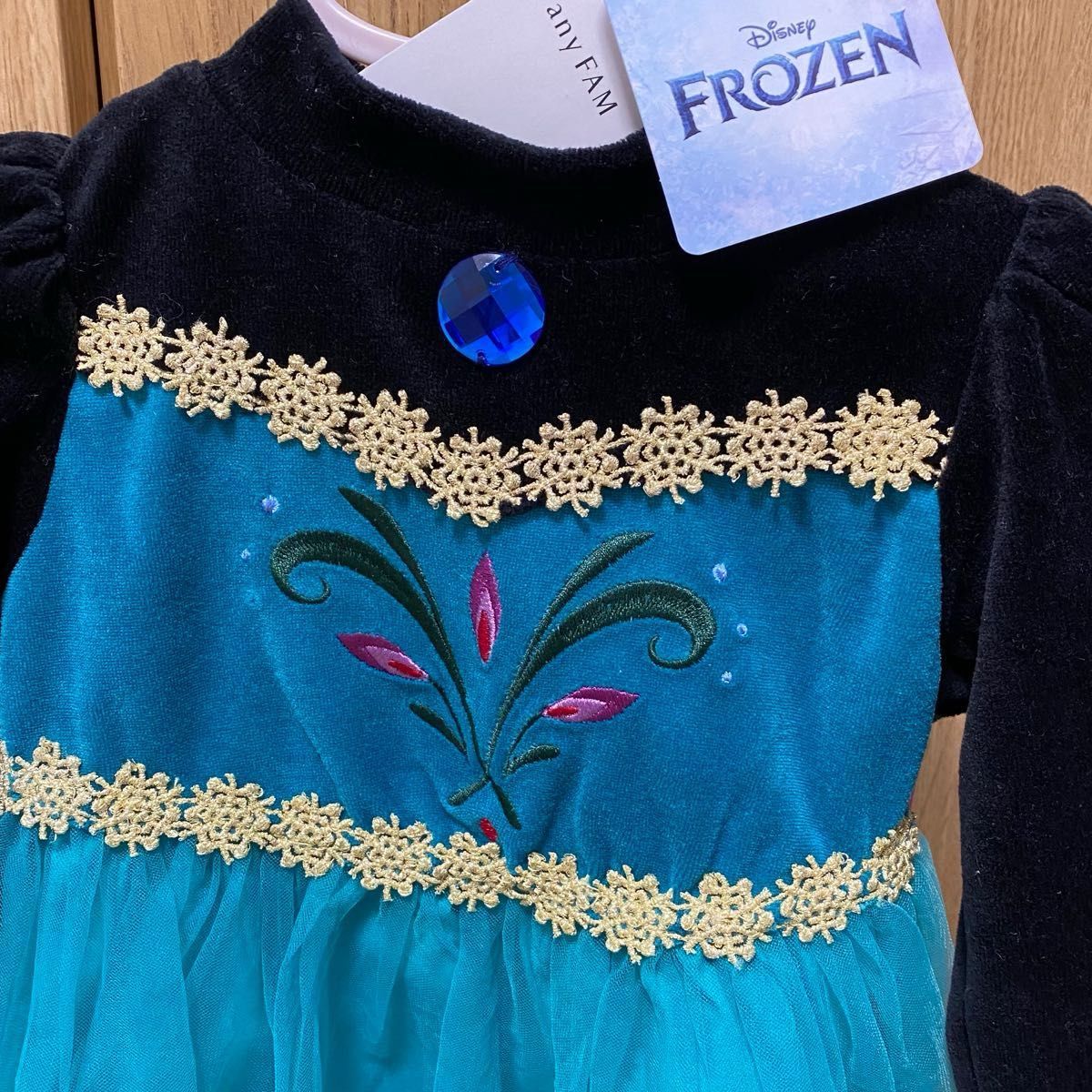 新品【anyFAM エルサ なりきりワンピース】アナと雪の女王 新品【anyFAM エルサ なりきりワンピース】アナと雪の女王