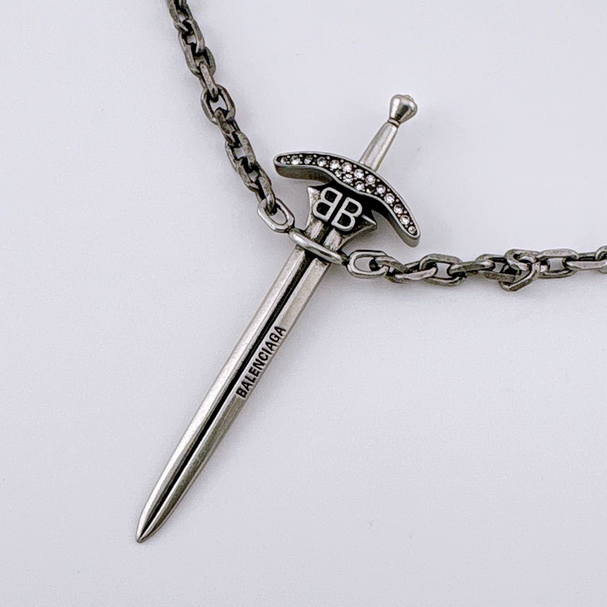 極美品】バレンシアガ GOTH SWORD ネックレス シルバーブラス 極美品】バレンシアガ GOTH SWORD ネックレス シルバーブラス