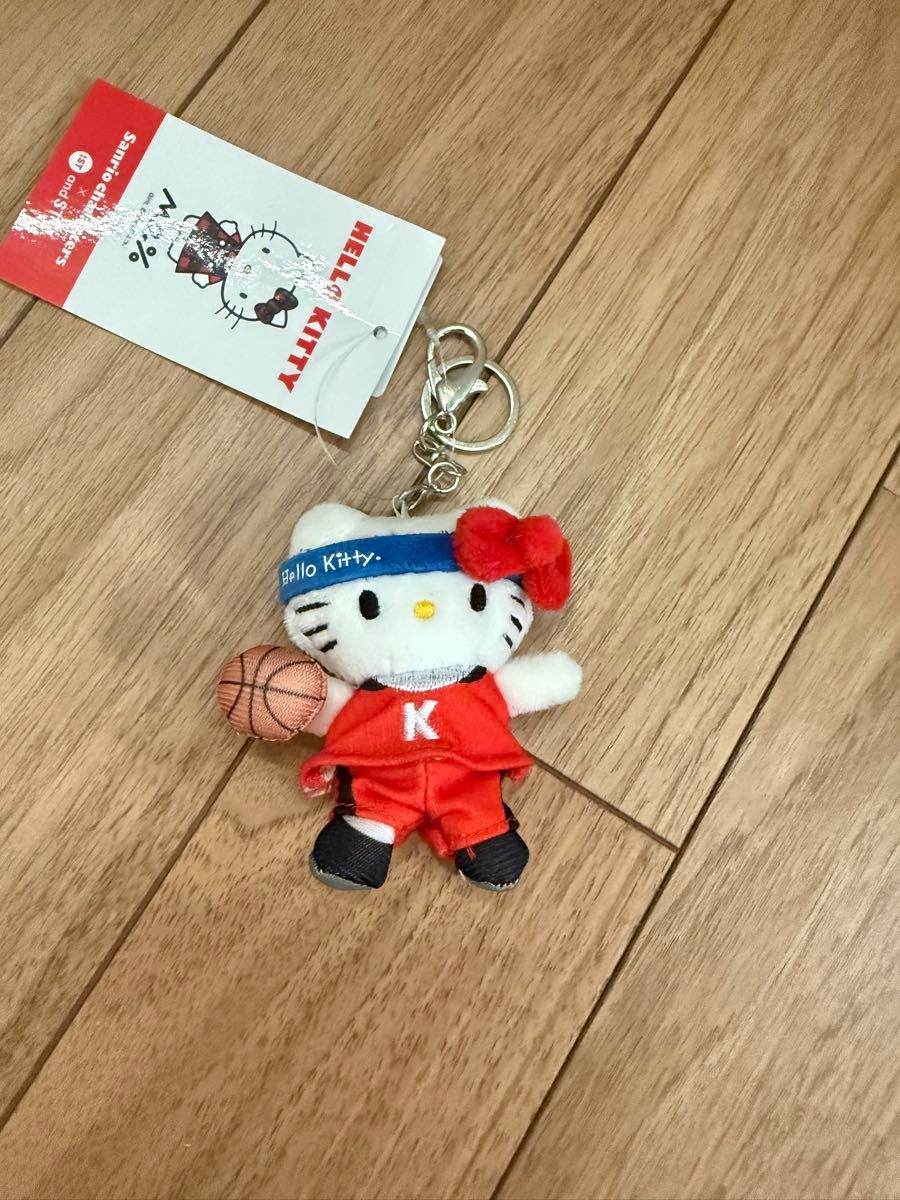 LOWRYS FARM トイキーホルダー キティ Me% クリスマス 未使用 LOWRYS FARM トイキーホルダー キティ Me% クリスマス 未使用