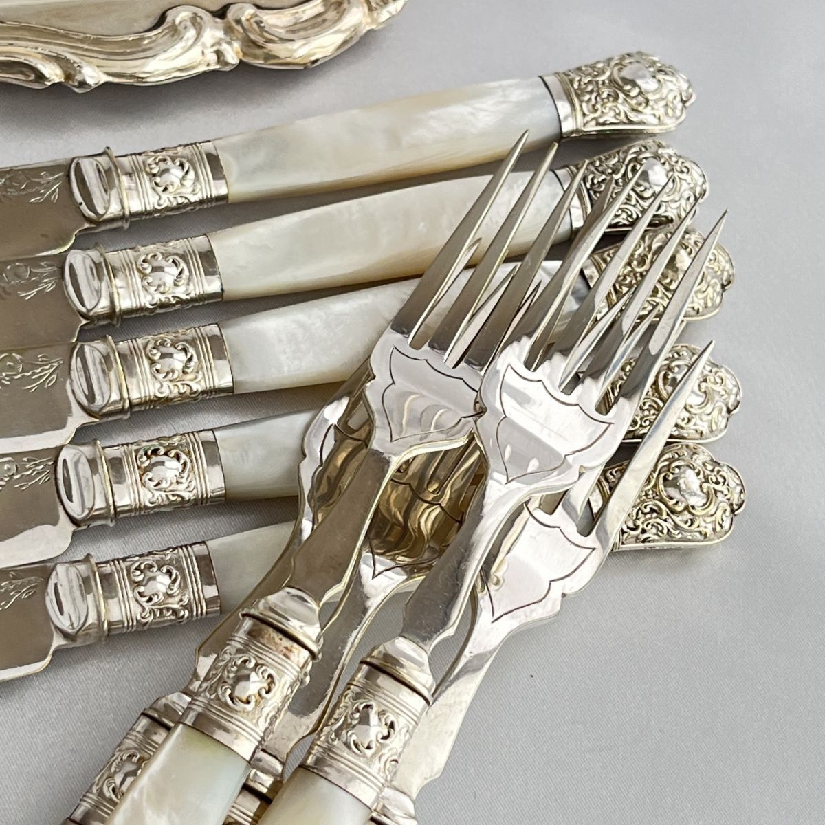 [ Britain ][ White Butterfly .]ro here. cutlery set knife / Fork 10ps.@ mother ob pearl 