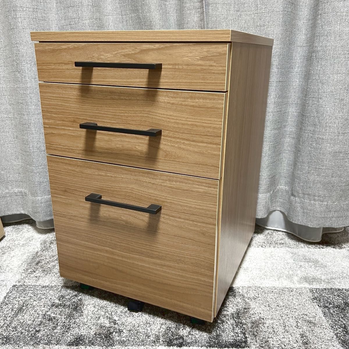 プラス 木製デスクワゴン 3段 W1-044SC-3 濃木目 幅40.5cm プラス 木製デスクワゴン 3段 W1-044SC-3 濃木目 幅40 5cm