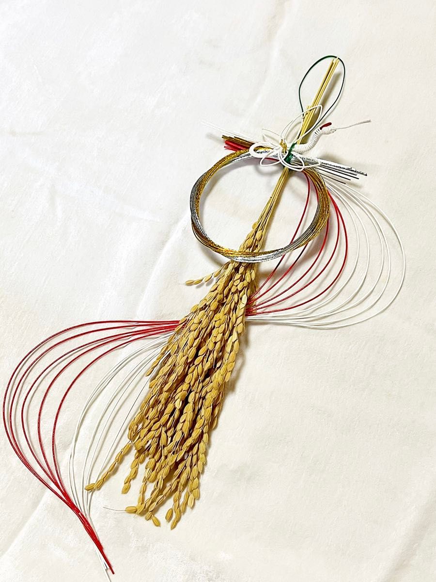 ハンドメイド 正月飾り 稲穂飾り しめ縄飾り 水引 蛇 金銀 紅白 ハンドメイド 正月飾り 稲穂飾り しめ縄飾り 水引 蛇 金銀 紅白
