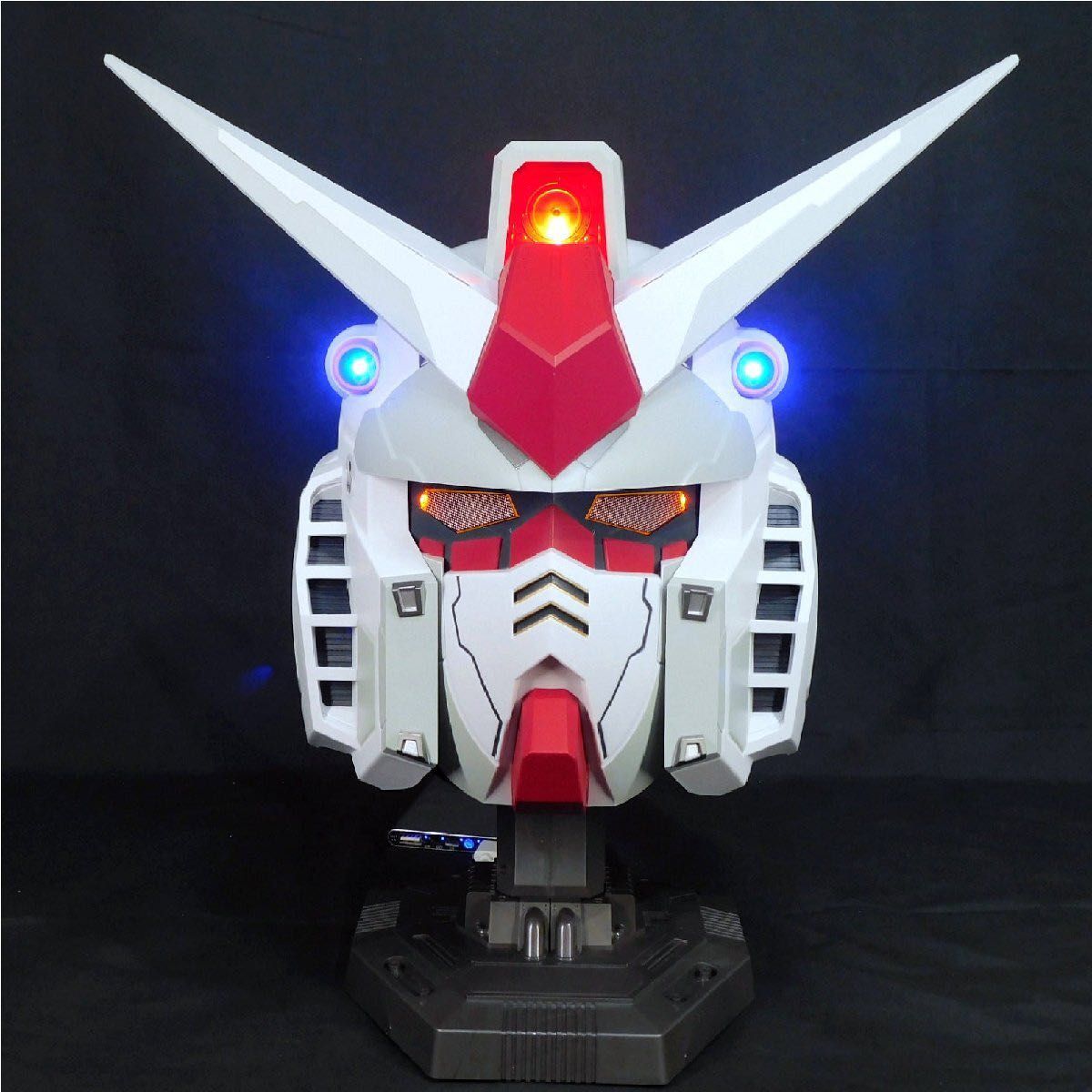 RX-78 Gundam(ガンダム)等身大アクションヘルメット完成品 RX-78 Gundam(ガンダム)等身大アクションヘルメット完成品