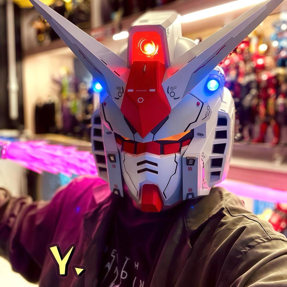 RX-78 Gundam(ガンダム)等身大アクションヘルメット完成品 RX-78 Gundam(ガンダム)等身大アクションヘルメット完成品